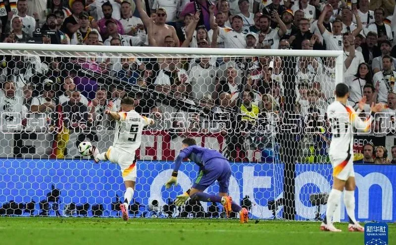 mksports官网小红书巴克斯特：足球运动员成就与生涯回顾